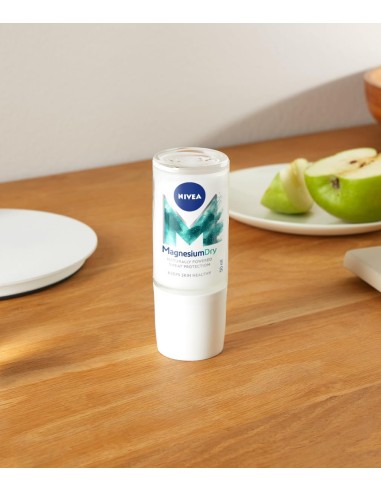 nivea deodorante roll-on 50ml - magnesium dry: tuttocasashop.it: igiene e cura della persona